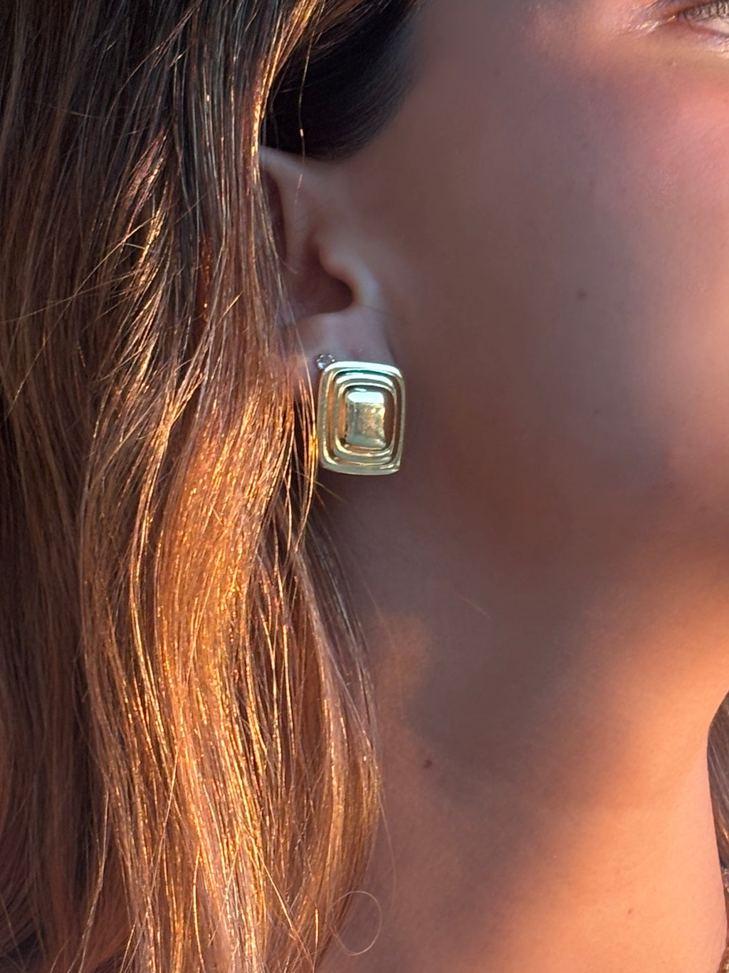 ARETES CUADRADO CHUNKY DORADO